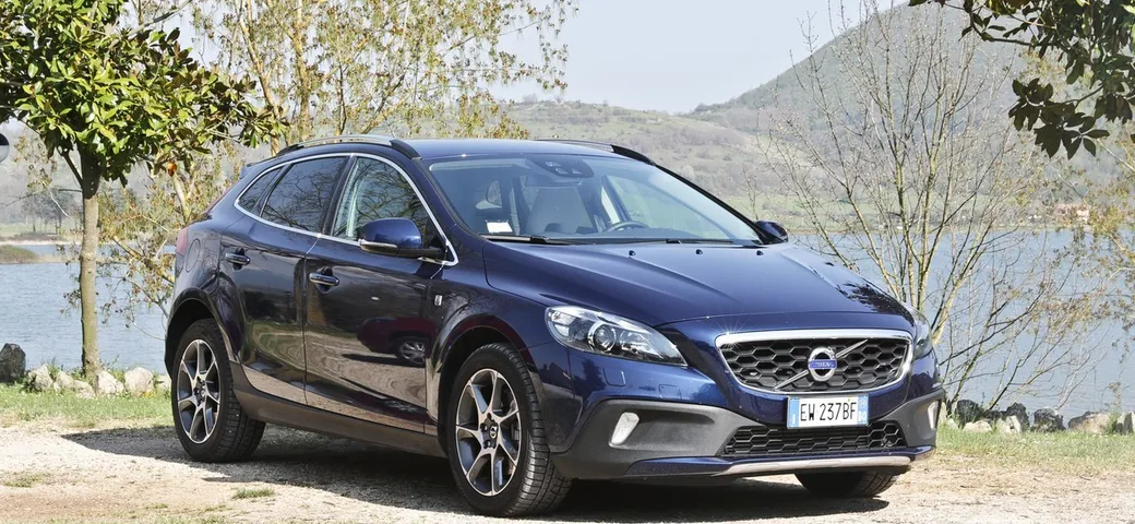 Volvo V40 Cross Country D3 Ocean Race: la prova su strada