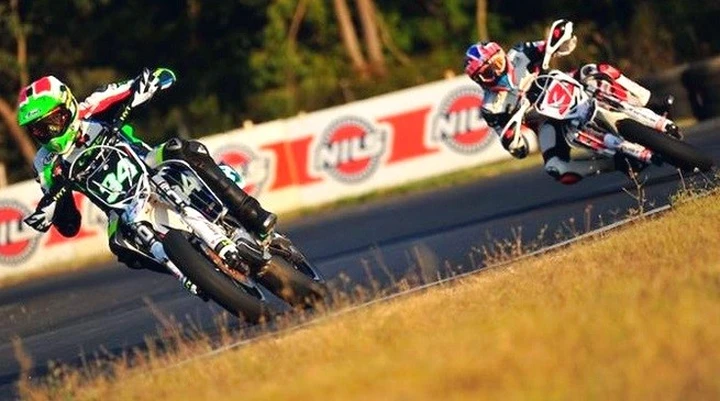 Supermoto: Biaggi e Giugliano infiammano Latina