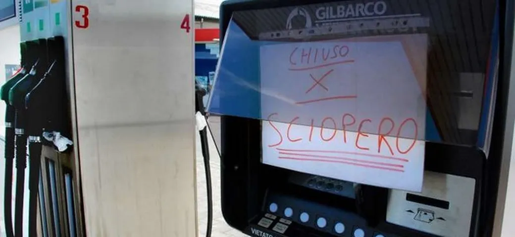 Sciopero benzinai marzo 2015: stop in autostrada dal 3 al 5