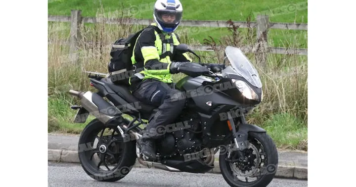 Triumph Tiger GT: le foto-spia