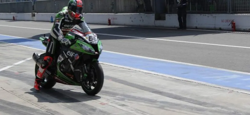SBK Monza, ancora Sykes (Kawasaki): e tre! Due Aprilia in prima fila. Buio Ducati