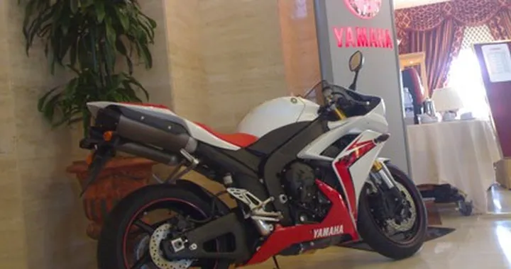 Anteprima: primo test della Yamaha R1 2007