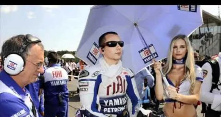 Isaac Leon, Jorge lorenzo X-fuera