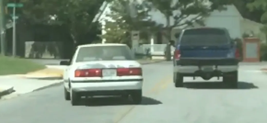 Traina auto senza conducente all’interno [Video]