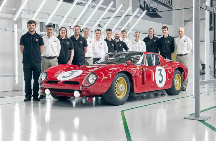 Bizzarrini 5300 GT Revival Corsa: solo 24 esemplari