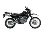 Trent’anni e non sentirli: Suzuki DR650S resta (orgogliosamente) se stessa