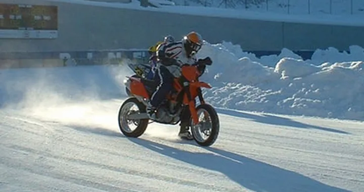 SuperMoto sul ghiaccio
