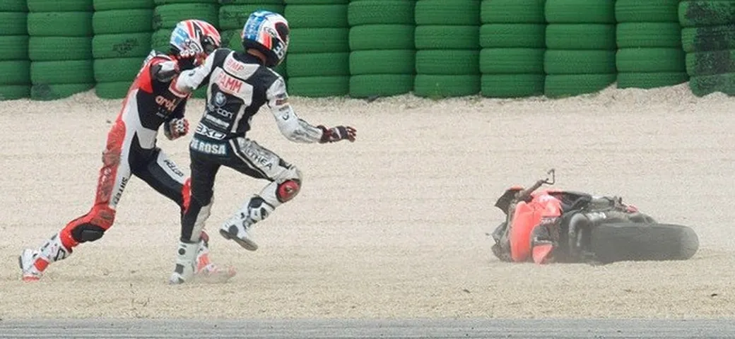 STK1000 Misano: De Rosa abbatte Mercado, vince Mahias