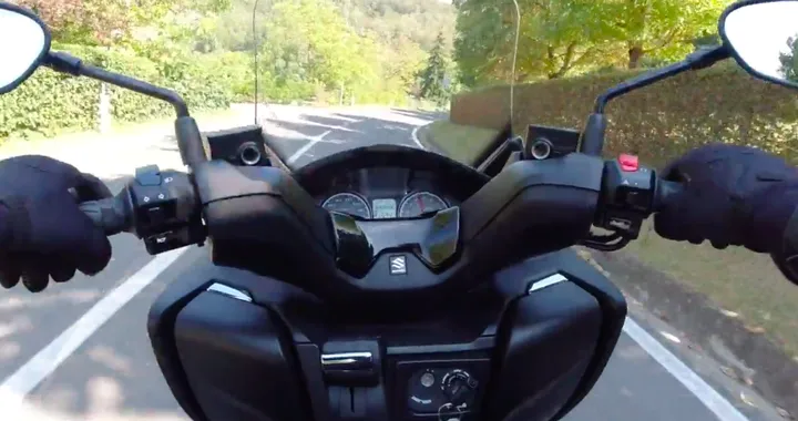 Suzuki Burgman 400, la video-prova