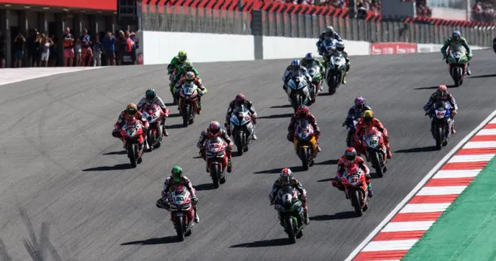 Portimao, Rea “pigliatutto” di una Sbk... vuota. Che fare?