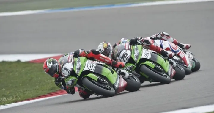 SBK: Tom Sykes allunga in classifica