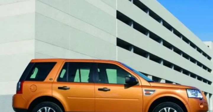 Land Rover FreeLander: arriva il sistema Stop/Start