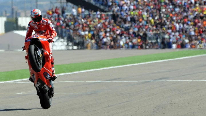 Casey Stoner, all'asta una tuta per aiutare l'Australia