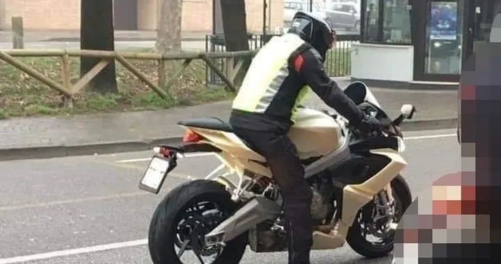 Aprilia RS 660 beccata in strada. Ma il debutto?