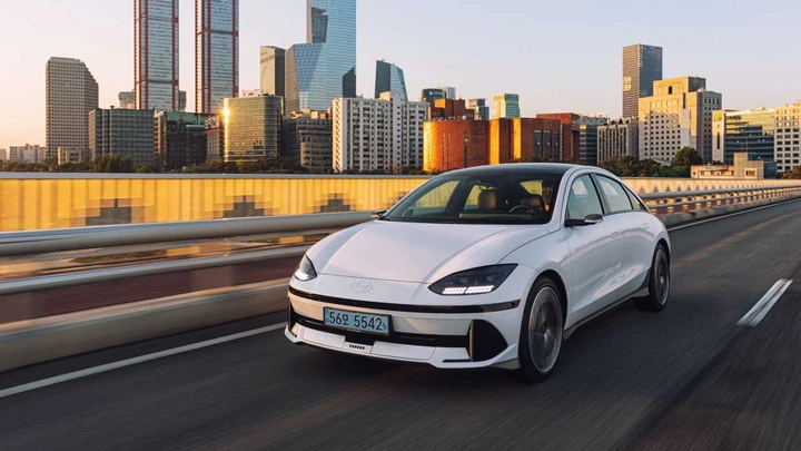 Hyundai Ioniq 6 2023 all’Automobility di Los Angeles
