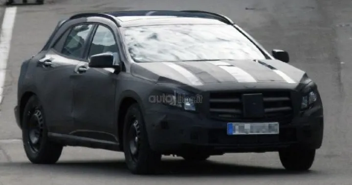 Mercedes GLA: Foto spia della piccola suv tedesca