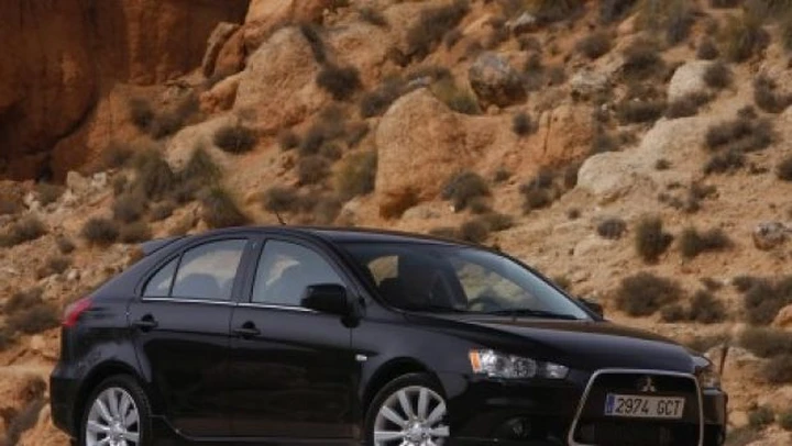 Mitsubishi: addio ai TDI Volkswagen