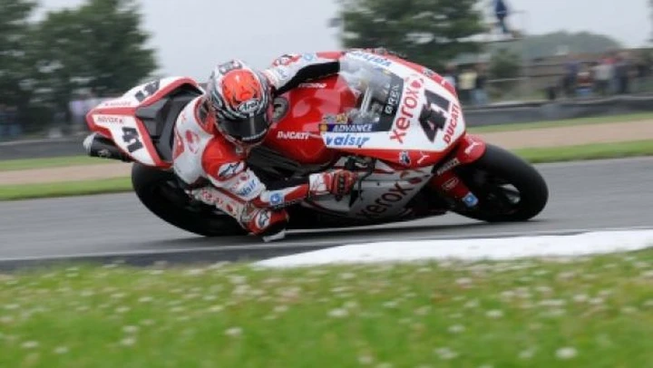 WSBK: La sfortuna non mette in ginocchio la Ducati