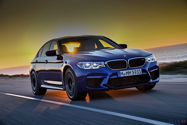 Nuova BMW M5: primo contatto