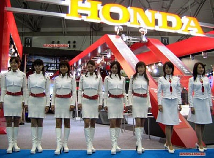 Le ragazze del salone di Tokyo