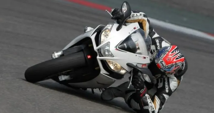 TEST Aprilia RSV4R APRC 2011: le impressioni a caldo