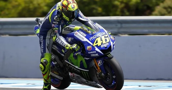 MotoGP Le Mans, Valentino Rossi: la moto va bene specie la domenica pomeriggio...