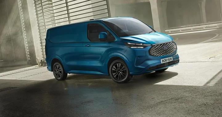 Ford Transit Custom 2023: svelato ad Hannover