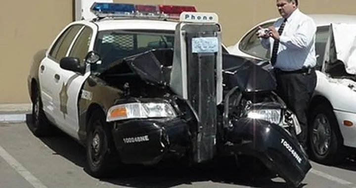 Se vi becca la Polizia... al telefono...