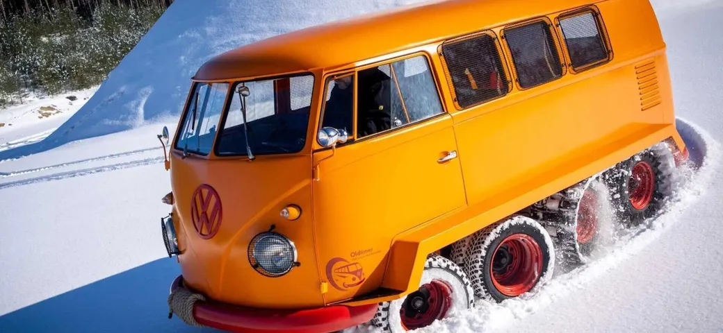 Volkswagen Type 2 T1 cingolato: restaurato l'unico esemplare