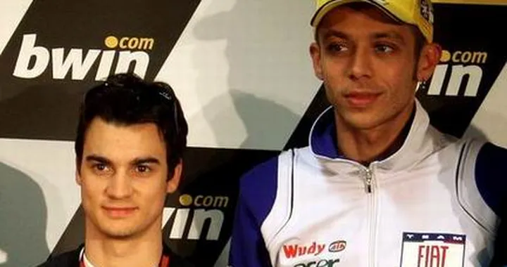 Rossi incoraggia Pedrosa: "non mollare e provaci"