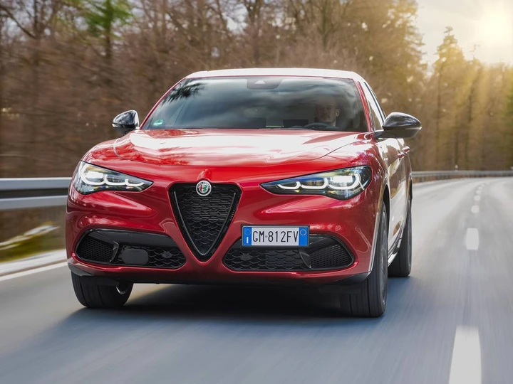 Alfa Romeo Stelvio in offerta: si possono avere 7000 euro di sconto