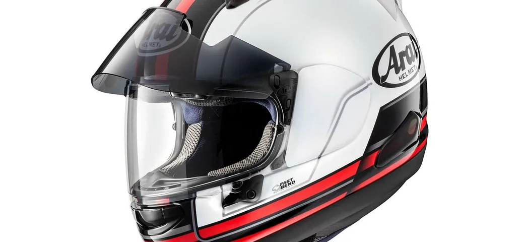 Casco Arai QV-Pro: copricapo moto di riferimento