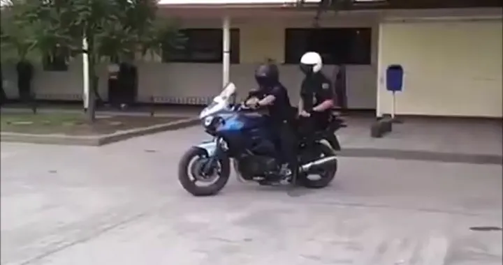 Prova acrobatica finita male per la polizia brasiliana