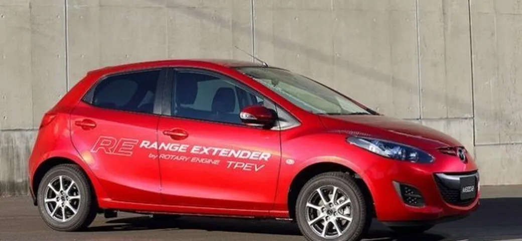 Mazda2: il prototipo RE Range Extender ha motore rotativo