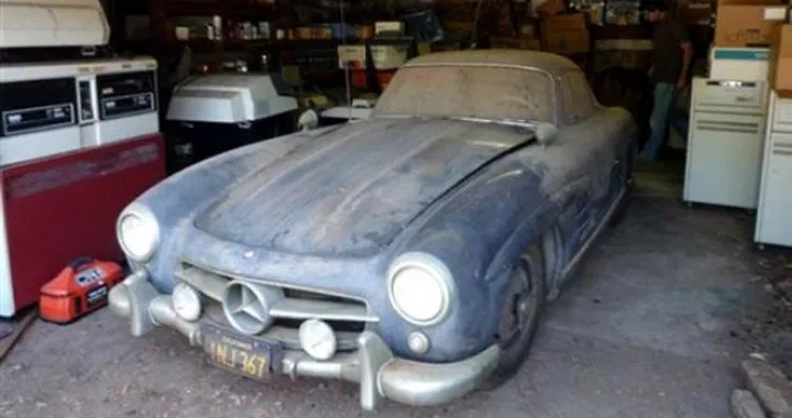 Mercedes: una 300 SL Gullwing Special Edition abbandonata da 40 anni