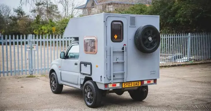 Suzuki Jimny Camper: il motorhome in scala venduto all'asta