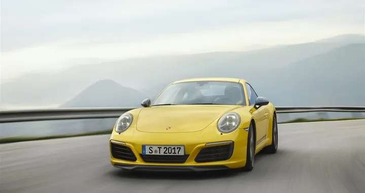 Porsche 911: nuove indiscrezioni sul modello 992