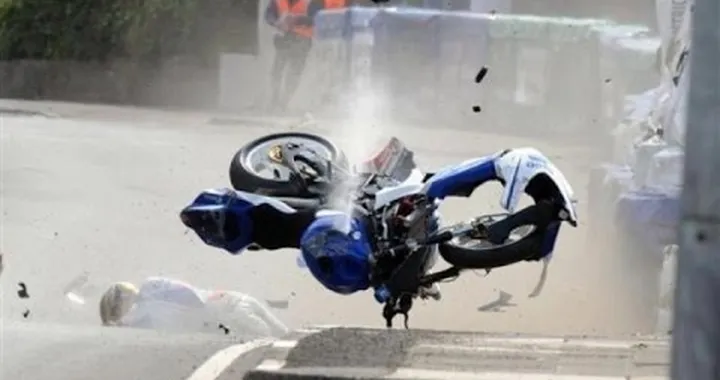 Tourist Trophy, la Road Race più pericolosa del mondo...