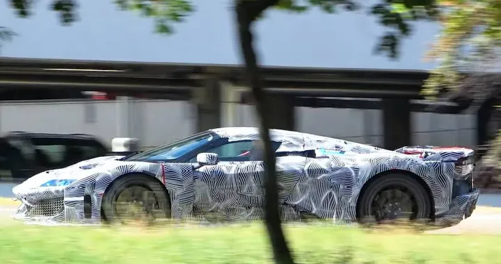 Ferrari "F250": sempre meno camuffata la nuova hypercar | Video