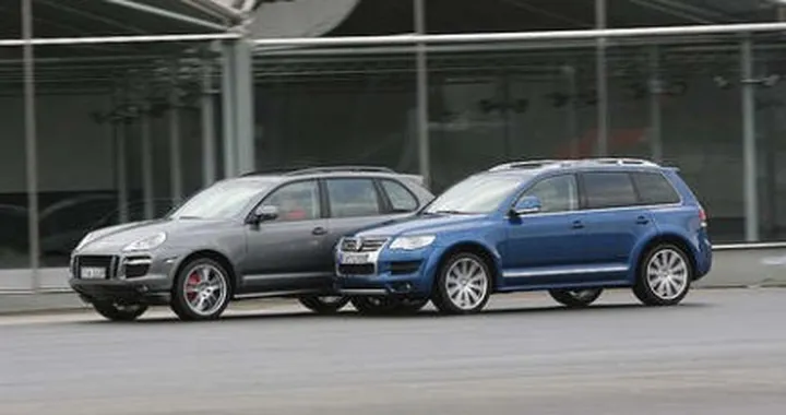 Parenti serpenti: Porsche Cayenne GTS vs Volkswagen Touareg R50