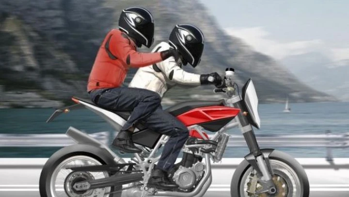 Husqvarna: primi sketch per la nuova naked 900
