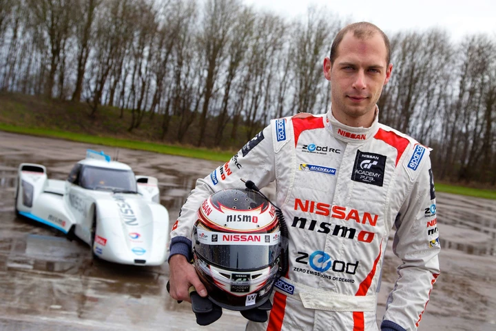Pilota perde l'udito dopo anni di motorsport: l'importanza della prevenzione