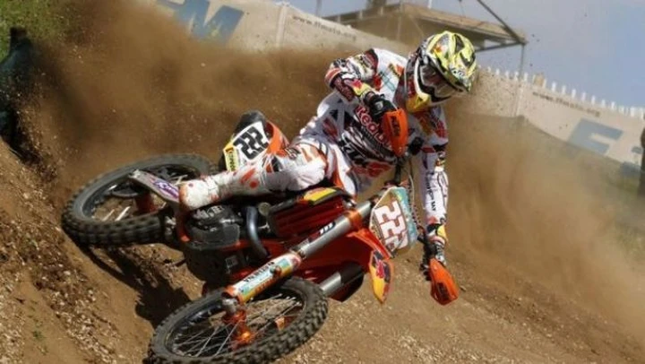 Mondiale Motocross 2012: trionfo di Cairoli a Loket, il siciliano vince il suo 50° GP.