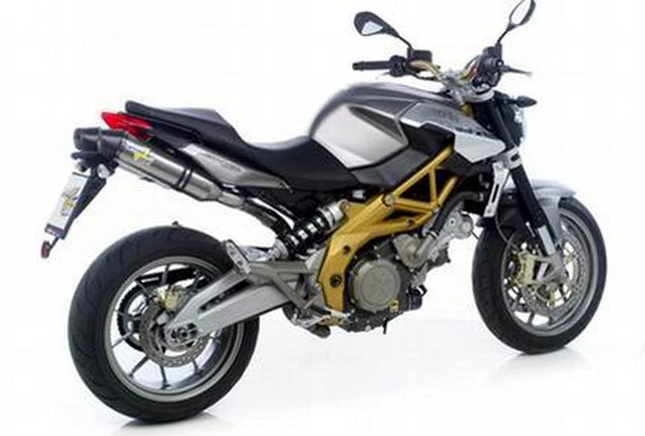 Fate cantare la vostra Aprilia Shiver con Leovince