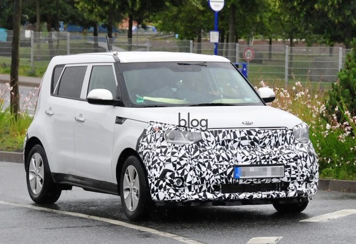 Foto spia Kia Soul EV