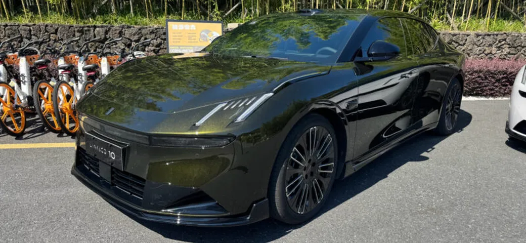 12.886 ordini in poche ore dal lancio: boom per la nuova berlina plug-in