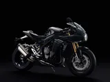 Triumph Speed Triple 1200 RR Bond Edition: in serie limitatissima