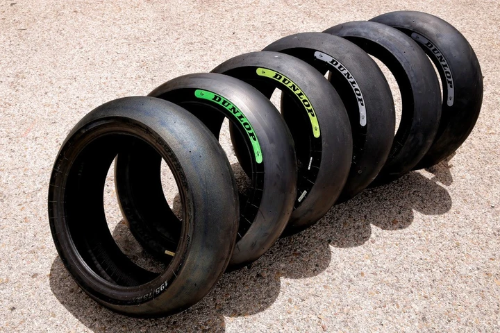 Dunlop, pneumatici colorati in Moto2 e Moto3