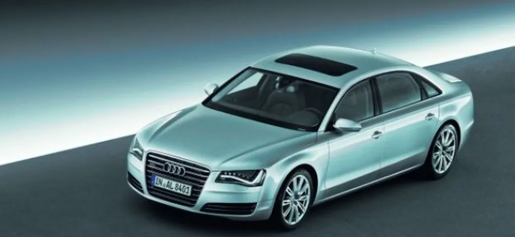 Audi A8 L: foto ufficiali e dati tecnici sul nuovo propulsore W12 FSI