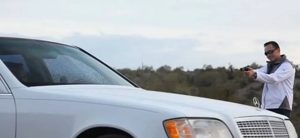 Mercedes S600 antiproiettile? Due americani la testano